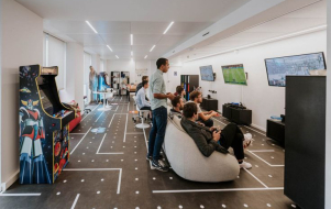 🎮 TUYỂN DỤNG NHÂN SỰ – REG STUDIO